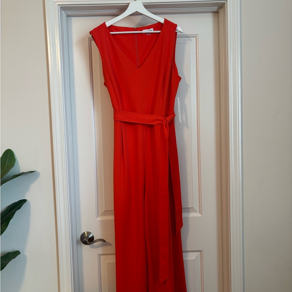 Calvin Klein - Chic Coral Sleeveless Jumpsuit